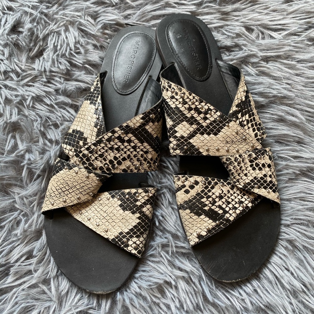 Marc Fisher Snakeskin flats